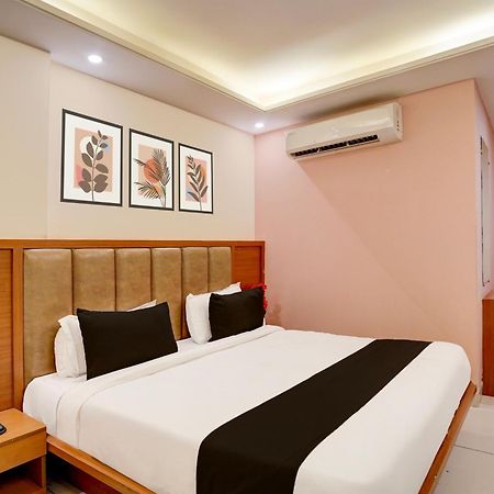 Hotel Super Townhouse Airport Road Delhi à New Delhi Extérieur photo