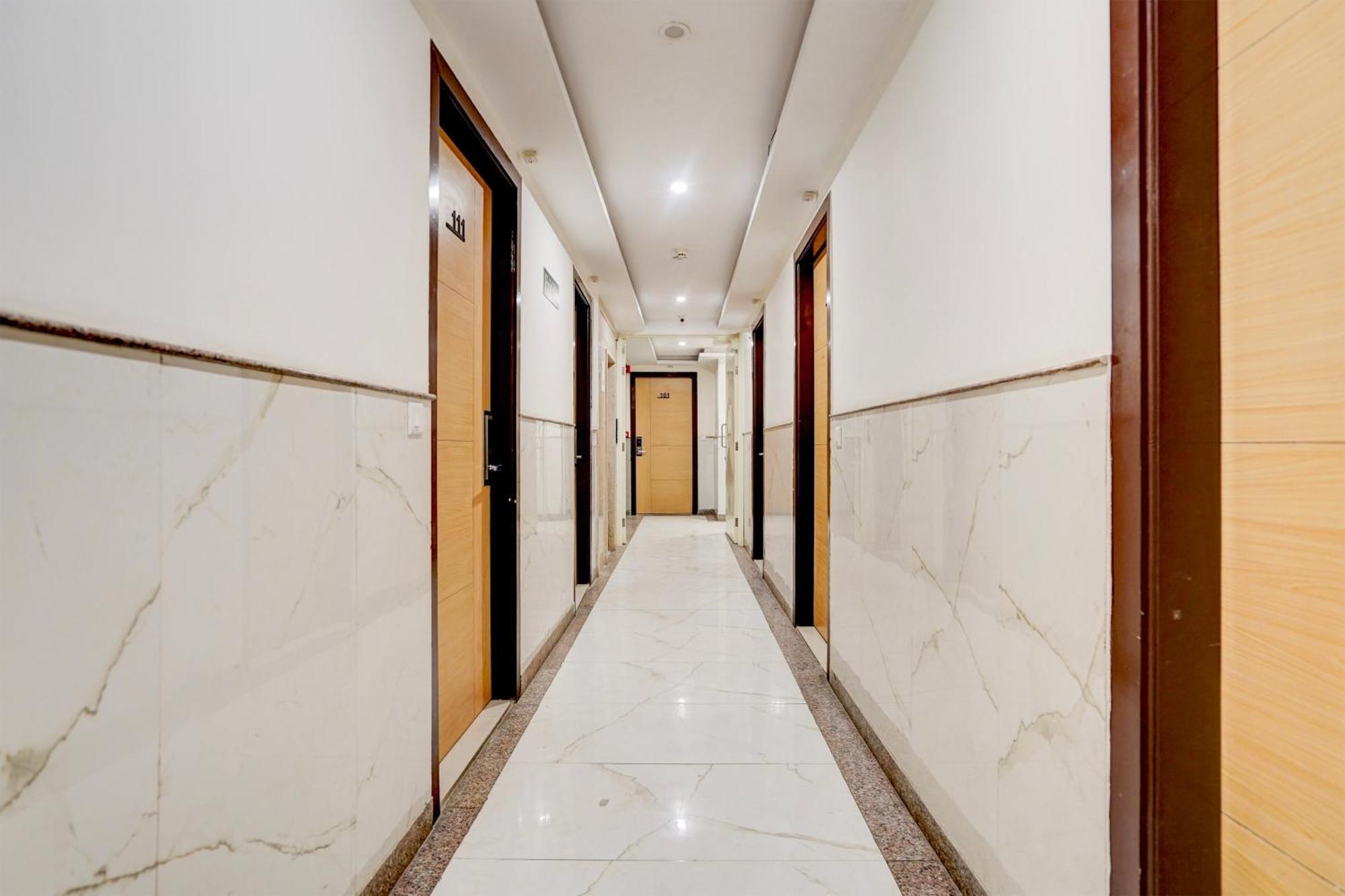 Hotel Super Townhouse Airport Road Delhi à New Delhi Extérieur photo