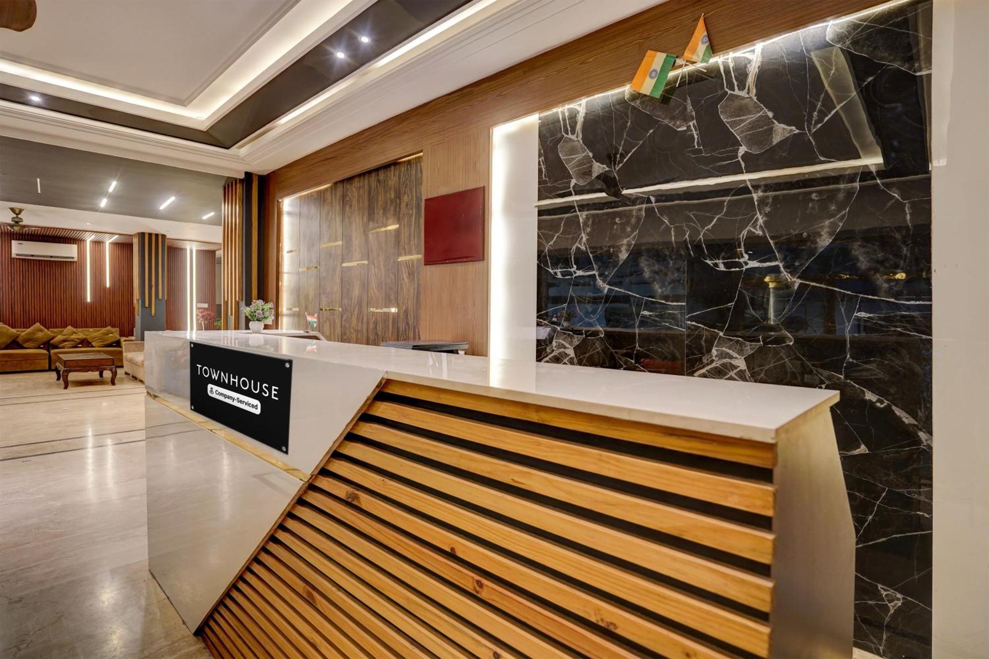 Hotel Super Townhouse Airport Road Delhi à New Delhi Extérieur photo